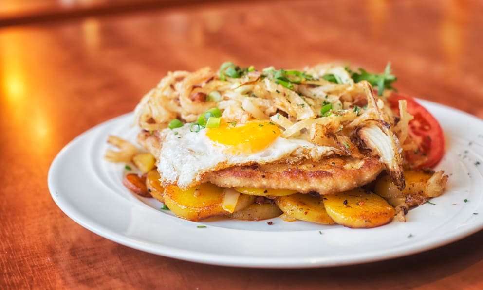 Der Preis eines Schnitzels mit Spiegelei und Bratkartoffeln löste eine Diskussion in Halle aus