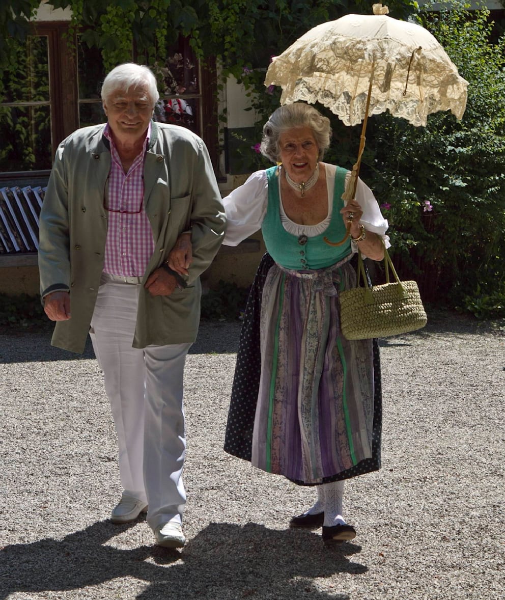 Die Salzburger Festspiele waren ihr Wohnzimmer. Im Jahr 2010 kam Gunter Sachs mit seiner Freundin zur Veranstaltung