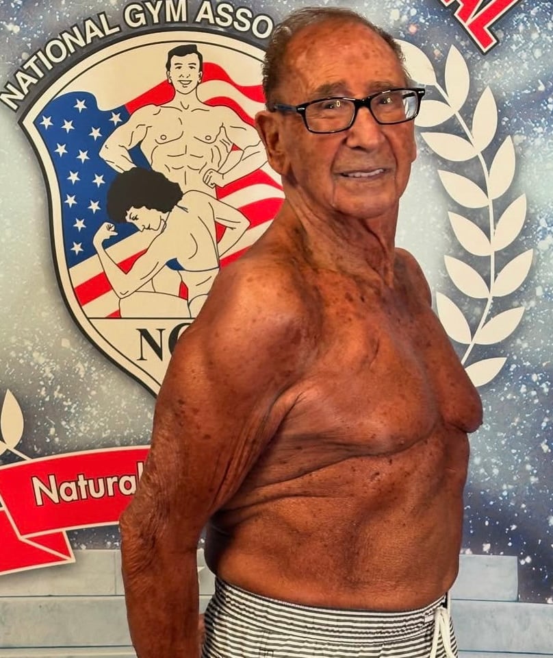 Nach Jahren zum ersten Mal wieder eingeölt in einen offiziellen Wettkampf als Bodybuilder: Andrew Bostinto
