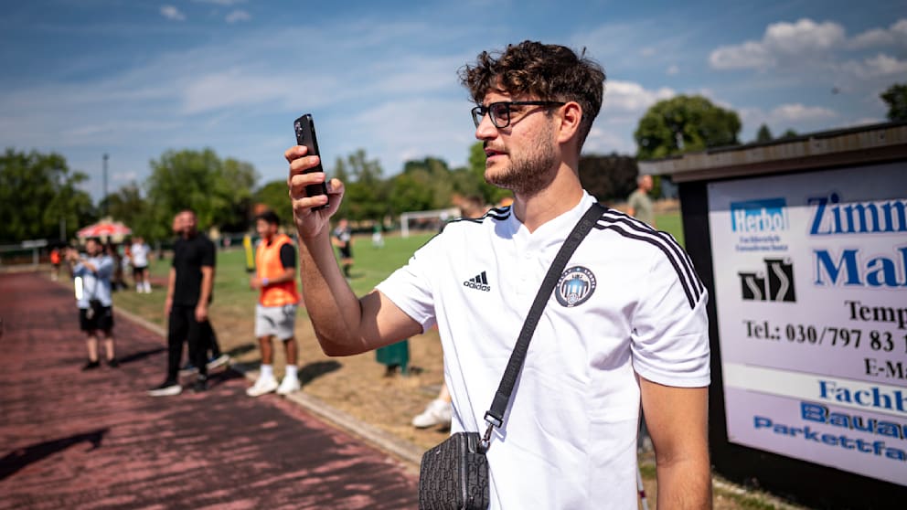 Visionär Elias Nerlich (27) will mit seinem eigenen Verein Delay Sports mehr als Kreisliga – sein nächstes Ziel: ein eigenes Millionen-Gelände mitten in Berlin!