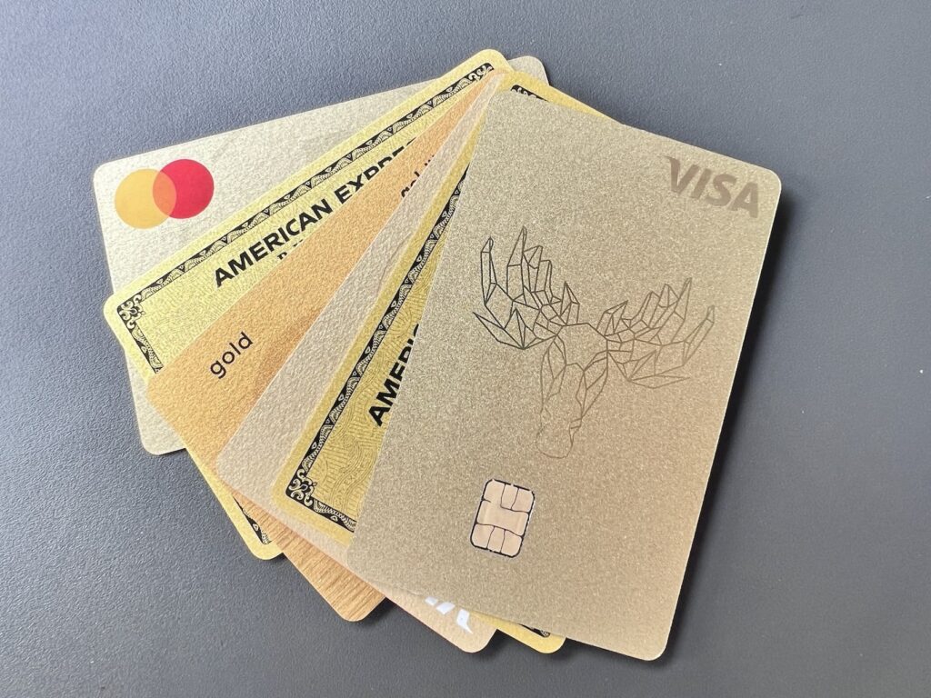 Goldene Visa, Mastercard und Amex mit Verfügungsrahmen