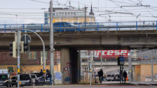 Magdeburg sperrt Brücke am Damaschkeplatz: Risse und Drahtbrüche