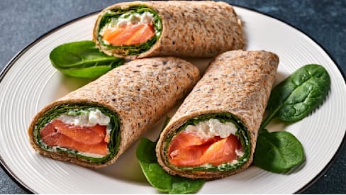 Lachs-Spinat-Wraps: Eiweißreiche Mahlzeit gegen Diabetes Typ 2