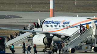 Umstrittener Afghanen-Flug landet in Berlin: Identitäten ungeklärt