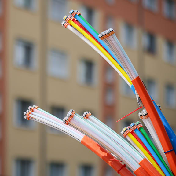 Deutschland plant DSL-Aus: Glasfaser ersetzt Kupfer bis 2030