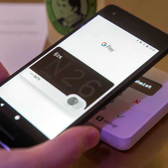 Vorsicht bei Handy-Zahlung: Kriminelle klonen Bankkarten